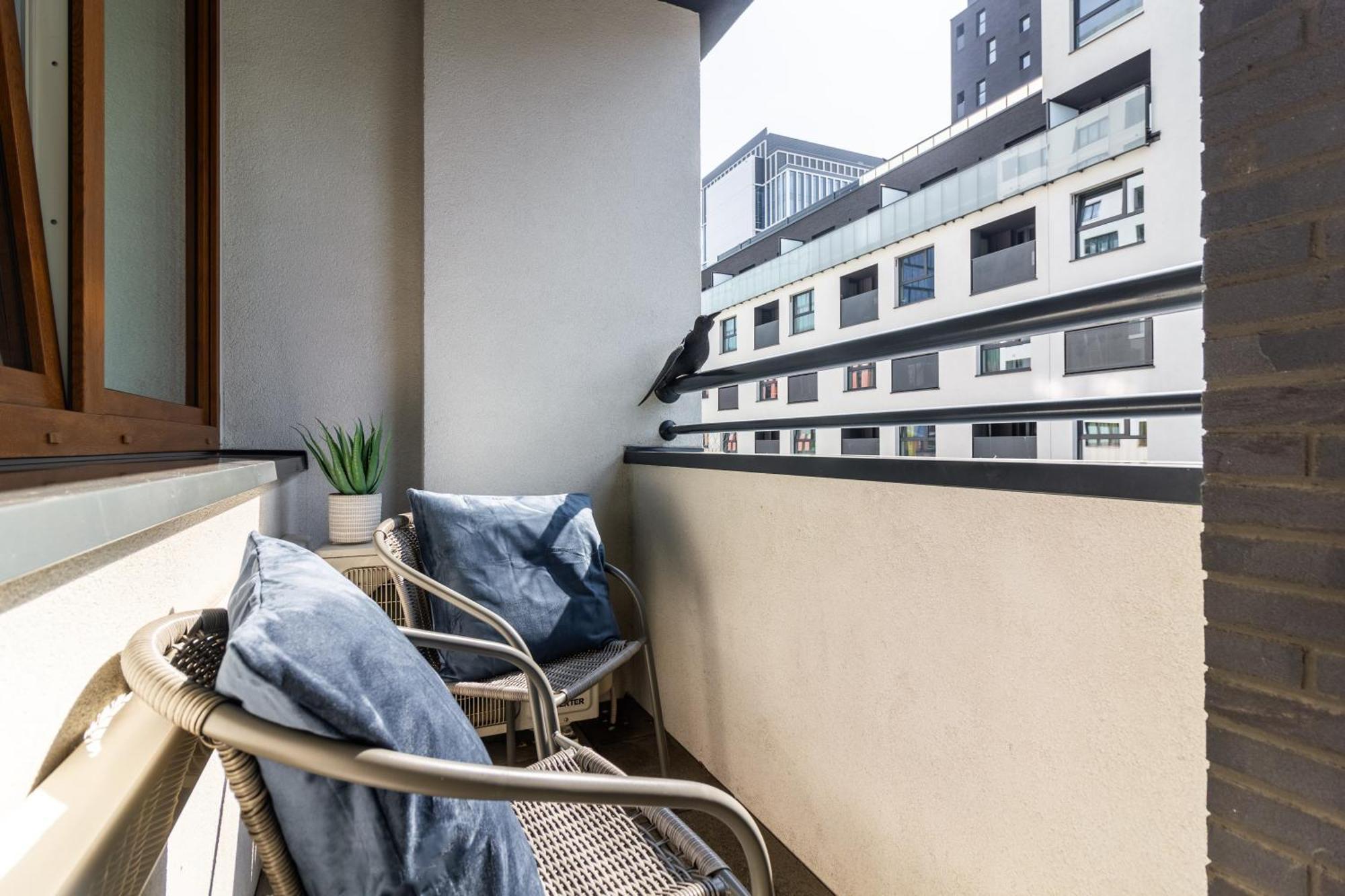 Apartament Near Sky Tower Free Parking For 2 Cars Wrocław Exterior foto